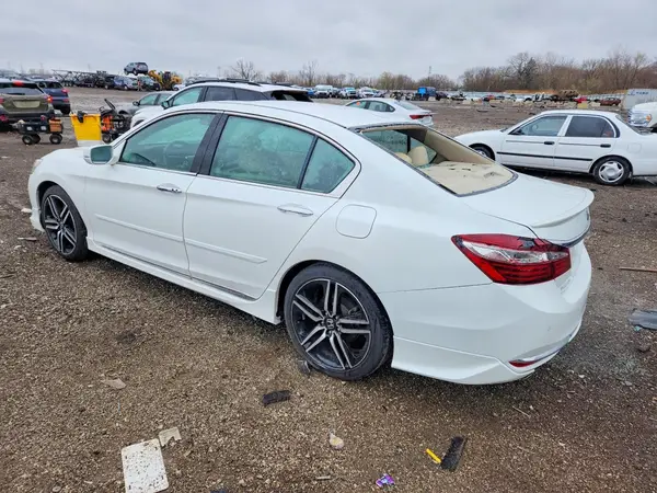 1HGCR3F95HA033285 2017 HONDA ACCORD - Image 2