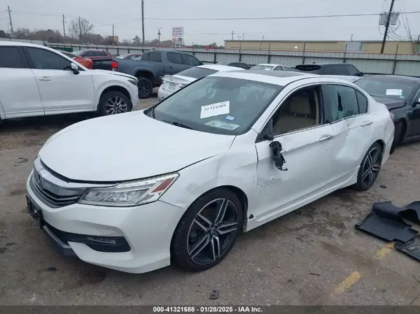 1HGCR3F95HA043282 2017 HONDA ACCORD - Image 2