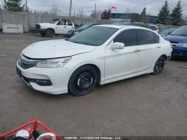 1HGCR3F95HA800360 2017 HONDA ACCORD - Image 2