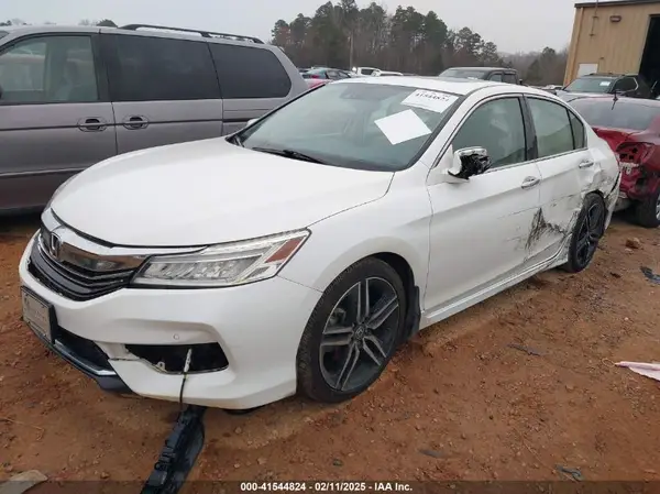 1HGCR3F96HA002997 2017 HONDA ACCORD - Image 2