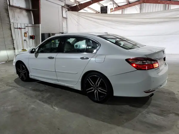1HGCR3F96HA007133 2017 HONDA ACCORD - Image 2