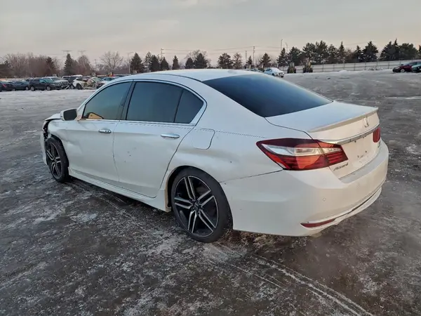 1HGCR3F96HA012252 2017 HONDA ACCORD - Image 2