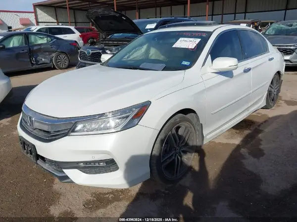 1HGCR3F96HA019301 2017 HONDA ACCORD - Image 2