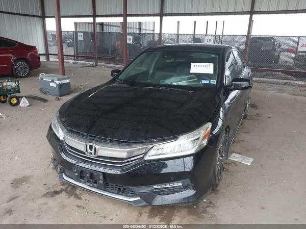 1HGCR3F96HA023896 2017 HONDA ACCORD - Image 2