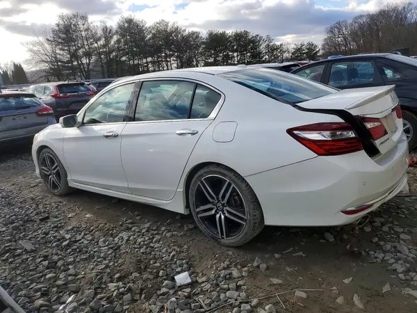 1HGCR3F96HA024028 2017 HONDA ACCORD - Image 2