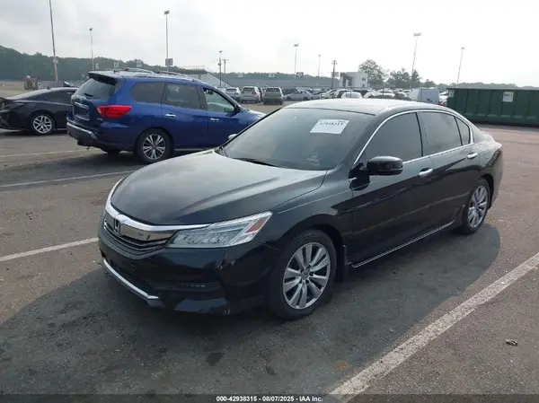 1HGCR3F96HA026801 2017 HONDA ACCORD - Image 2