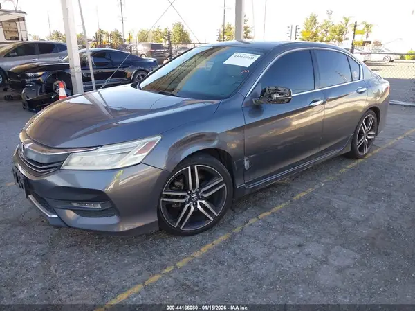 1HGCR3F97GA020018 2016 HONDA ACCORD - Image 2