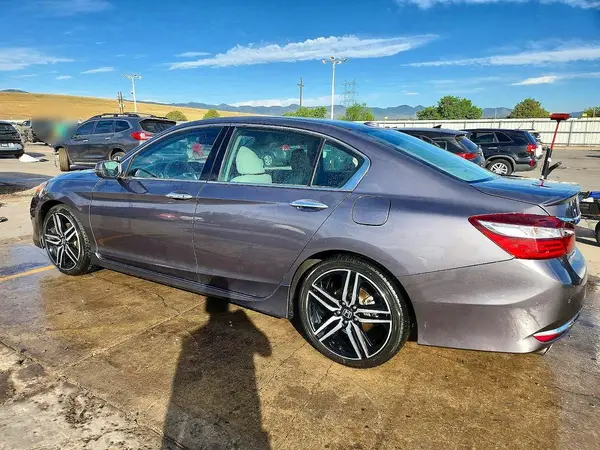1HGCR3F97GA029446 2016 HONDA ACCORD - Image 2