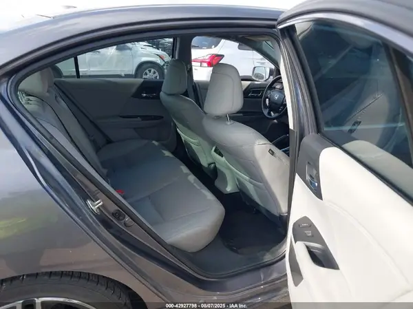 1HGCR3F97HA006962 2017 HONDA ACCORD - Image 8