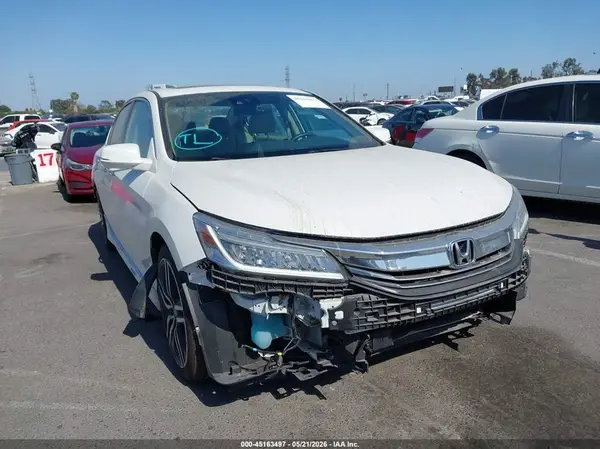 1HGCR3F97HA016438 2017 HONDA ACCORD - Image 1