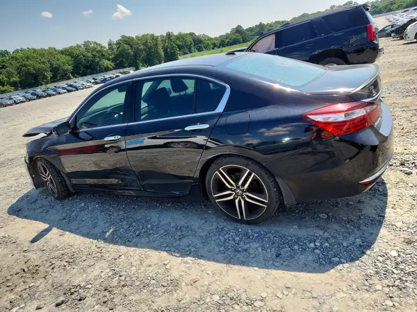 1HGCR3F97HA023390 2017 HONDA ACCORD - Image 2