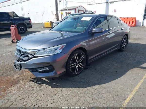 1HGCR3F97HA023406 2017 HONDA ACCORD - Image 2