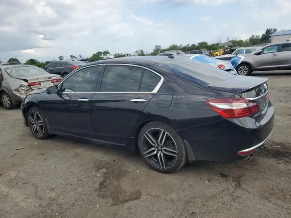 1HGCR3F97HA025690 2017 HONDA ACCORD - Image 2