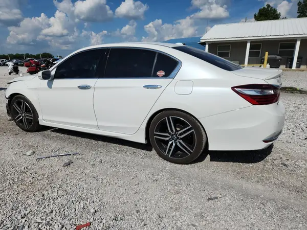 1HGCR3F97HA026774 2017 HONDA ACCORD - Image 2