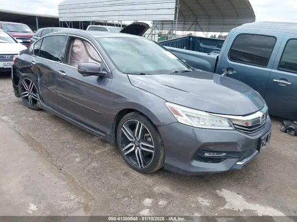 1HGCR3F97HA028928 2017 HONDA ACCORD - Image 1