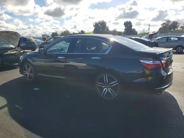 1HGCR3F97HA029674 2017 HONDA ACCORD - Image 2