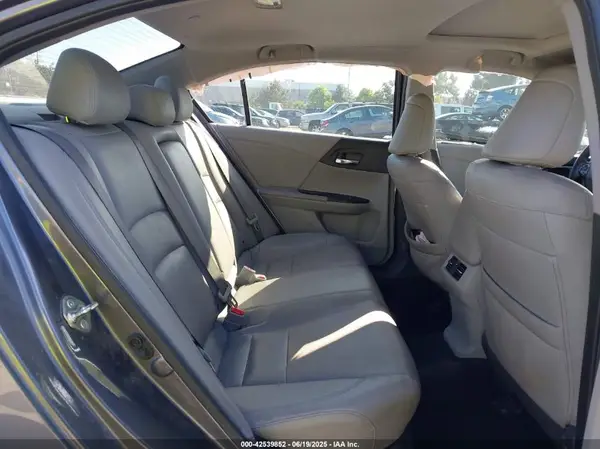 1HGCR3F97HA030310 2017 HONDA ACCORD - Image 8