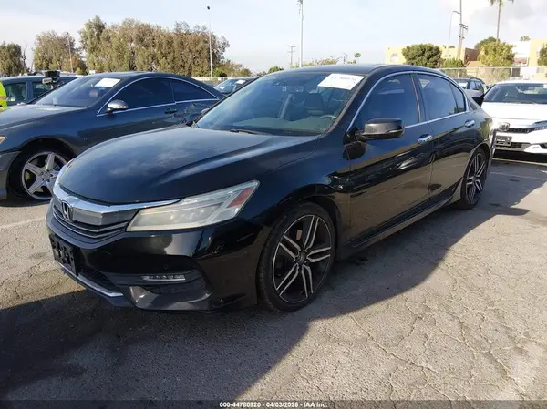 1HGCR3F97HA043395 2017 HONDA ACCORD - Image 2