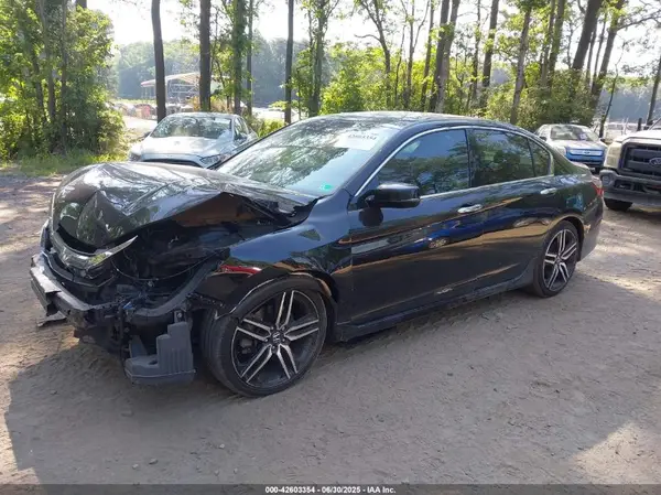 1HGCR3F97HA044885 2017 HONDA ACCORD - Image 2