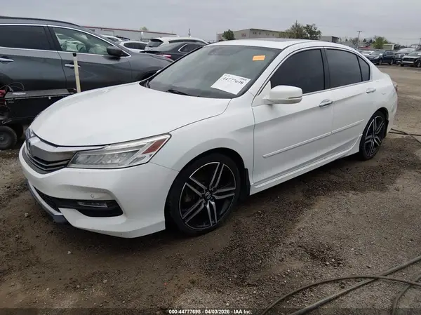 1HGCR3F98HA006470 2017 HONDA ACCORD - Image 2