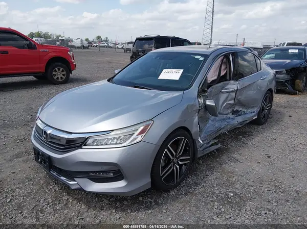 1HGCR3F98HA006615 2017 HONDA ACCORD - Image 2