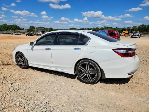 1HGCR3F98HA009921 2017 HONDA ACCORD - Image 2
