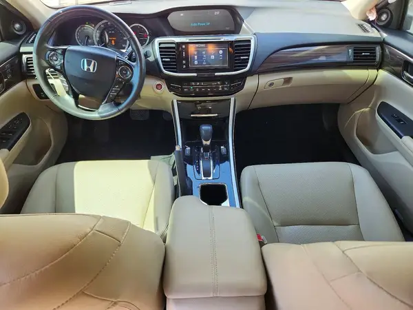 1HGCR3F98HA009921 2017 HONDA ACCORD - Image 8