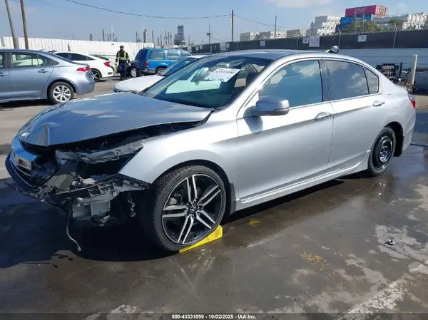 1HGCR3F98HA010762 2017 HONDA ACCORD - Image 2