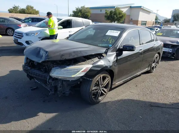 1HGCR3F98HA019638 2017 HONDA ACCORD - Image 2