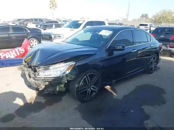 1HGCR3F98HA025665 2017 HONDA ACCORD - Image 2