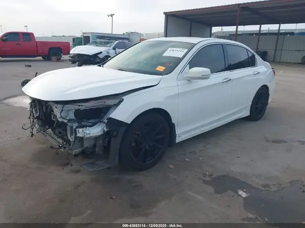 1HGCR3F98HA027318 2017 HONDA ACCORD - Image 2