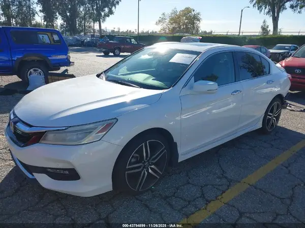 1HGCR3F98HA045365 2017 HONDA ACCORD - Image 2