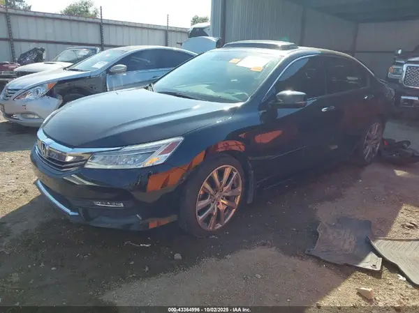 1HGCR3F99GA010543 2016 HONDA ACCORD - Image 2