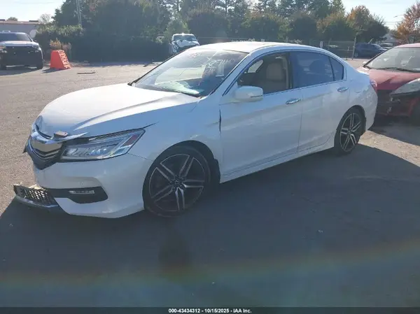 1HGCR3F99GA028749 2016 HONDA ACCORD - Image 2