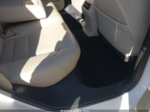 1HGCR3F99GA028749 2016 HONDA ACCORD - Image 8