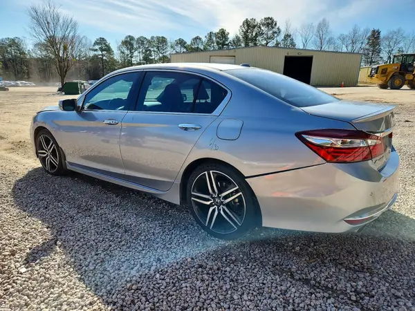1HGCR3F99HA009720 2017 HONDA ACCORD - Image 2