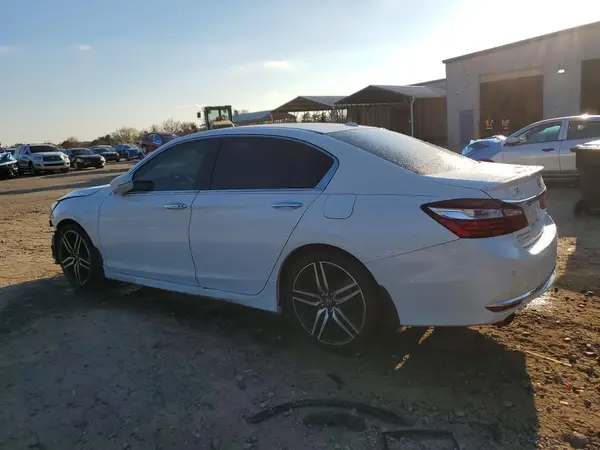 1HGCR3F99HA028669 2017 HONDA ACCORD - Image 2