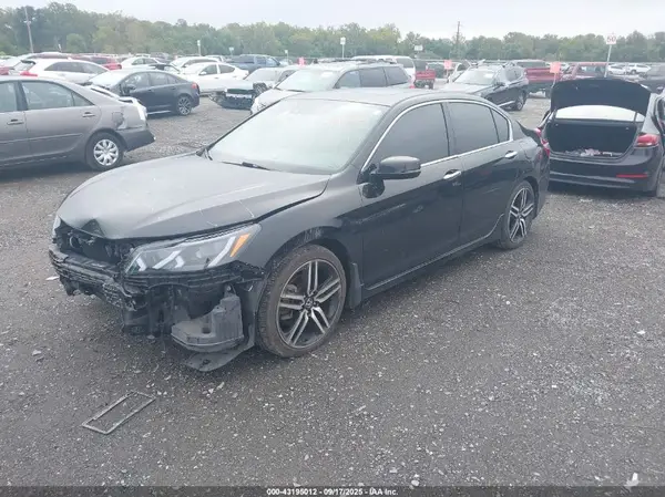 1HGCR3F99HA029708 2017 HONDA ACCORD - Image 2