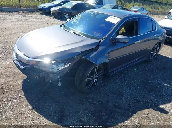 1HGCR3F99HA032382 2017 HONDA ACCORD - Image 2