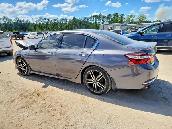1HGCR3F99HA039011 2017 HONDA ACCORD - Image 2