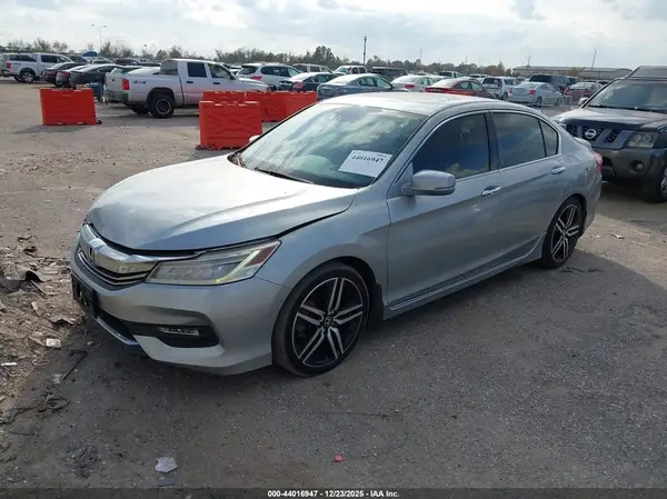 1HGCR3F99HA039042 2017 HONDA ACCORD - Image 2
