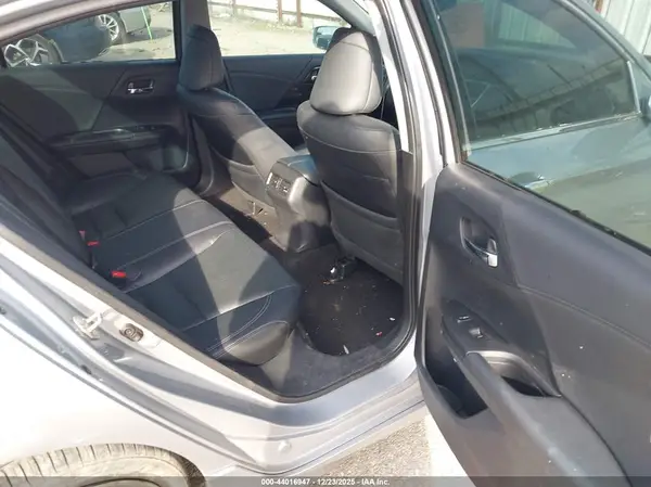 1HGCR3F99HA039042 2017 HONDA ACCORD - Image 8