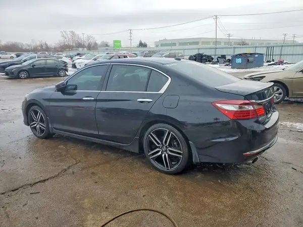 1HGCR3F99HA045018 2017 HONDA ACCORD - Image 2