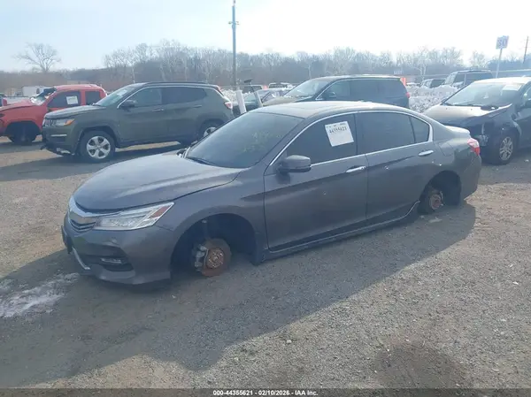 1HGCR3F99HA045603 2017 HONDA ACCORD - Image 2