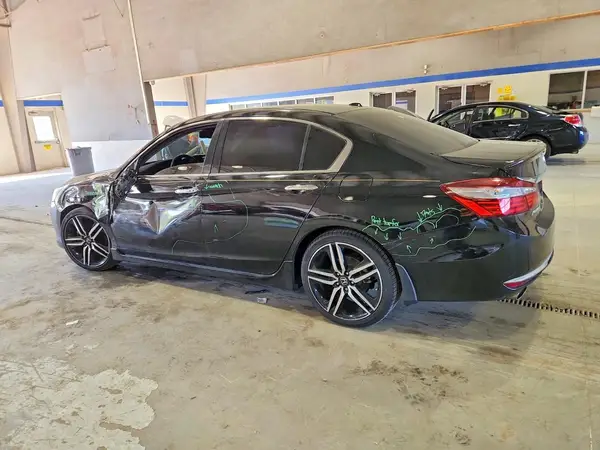 1HGCR3F9XGA006131 2016 HONDA ACCORD - Image 2
