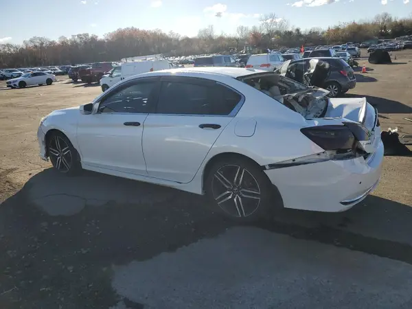 1HGCR3F9XGA010048 2016 HONDA ACCORD - Image 2