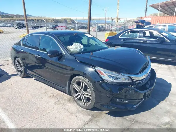 1HGCR3F9XGA012530 2016 HONDA ACCORD - Image 1