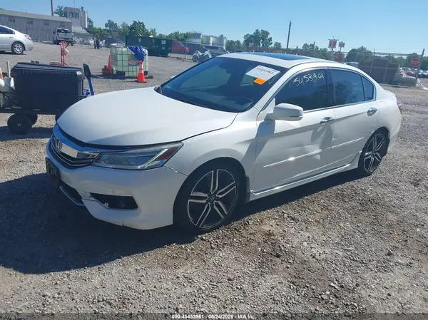1HGCR3F9XGA017503 2016 HONDA ACCORD - Image 2