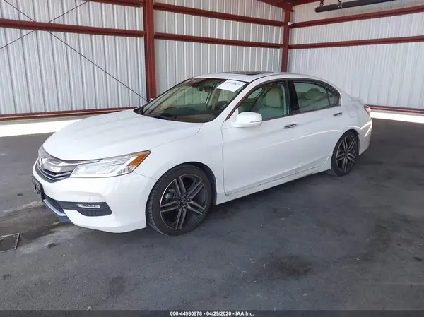 1HGCR3F9XGA020689 2016 HONDA ACCORD - Image 2