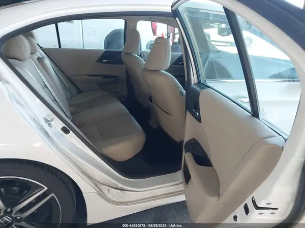 1HGCR3F9XGA020689 2016 HONDA ACCORD - Image 8